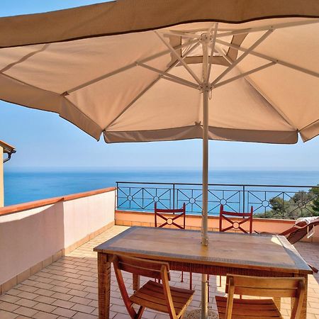 Casa Scotland Lägenhet Ventimiglia Exteriör bild