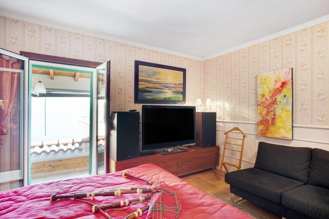 Casa Scotland Lägenhet Ventimiglia Exteriör bild