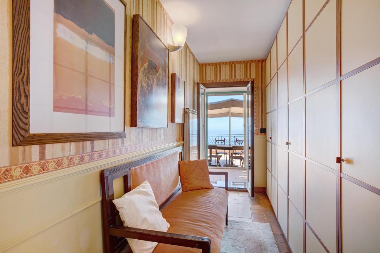 Casa Scotland Lägenhet Ventimiglia Exteriör bild