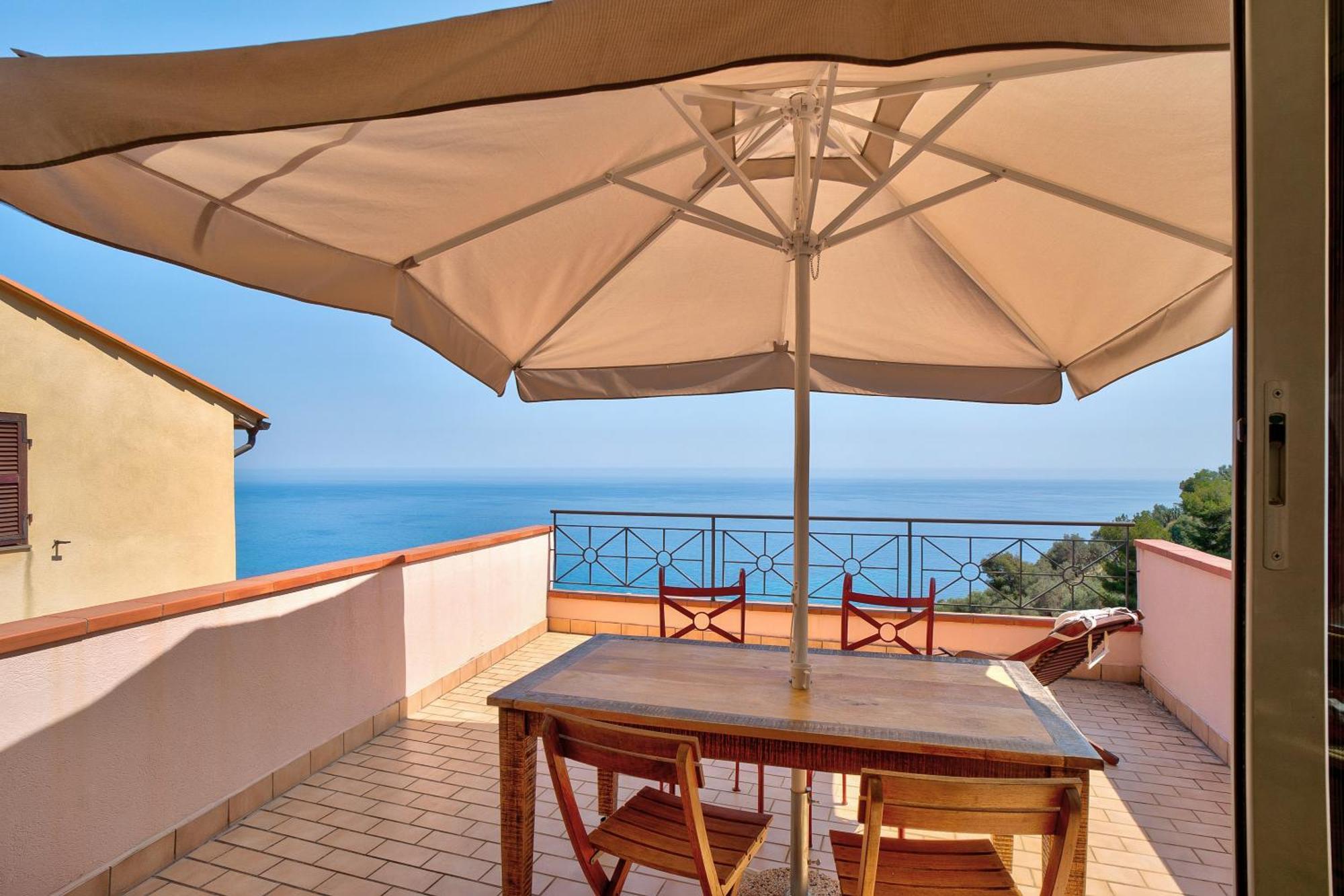 Casa Scotland Lägenhet Ventimiglia Exteriör bild